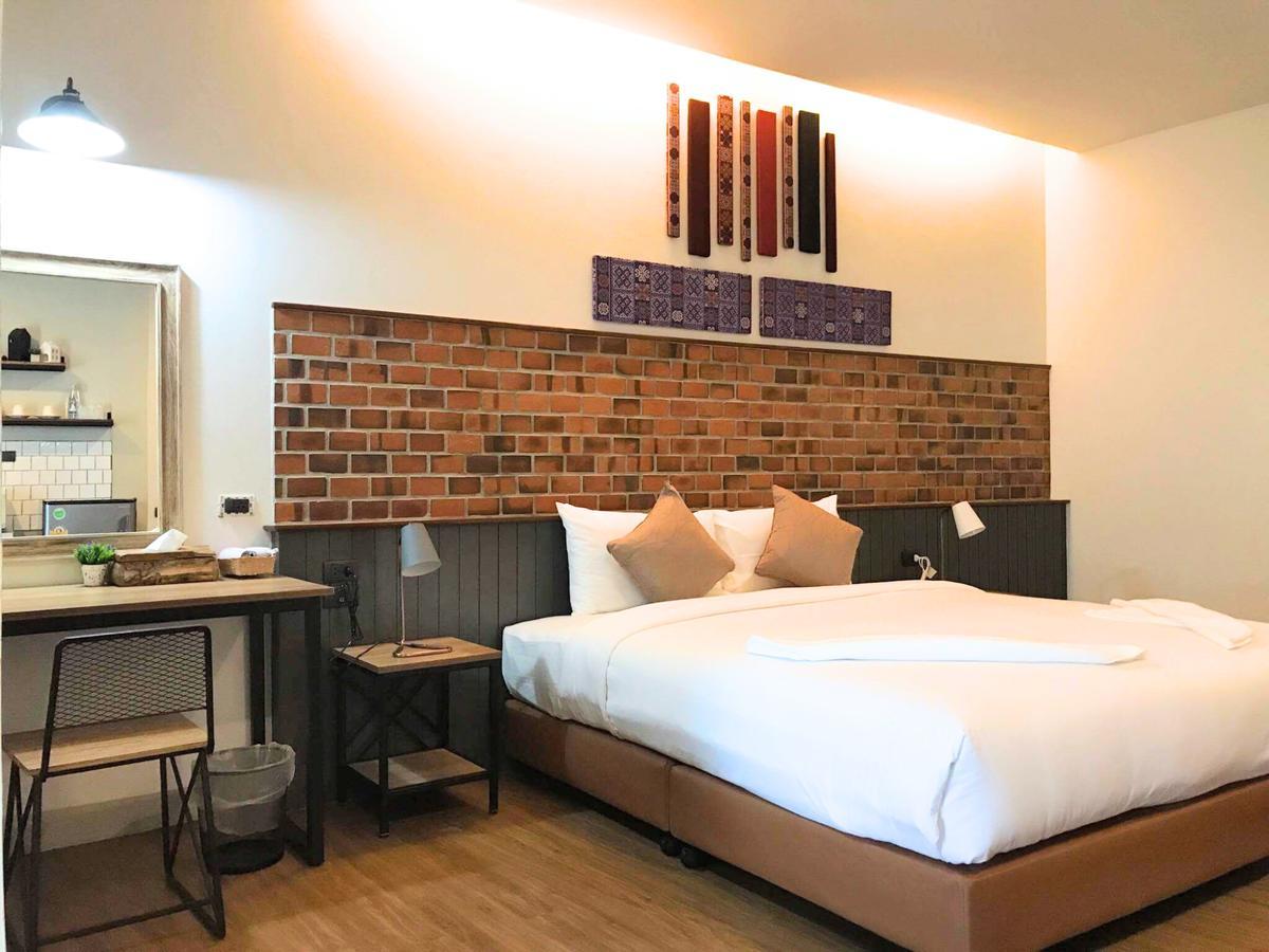 The Old City Wall Inn Chiang Mai Exterior photo