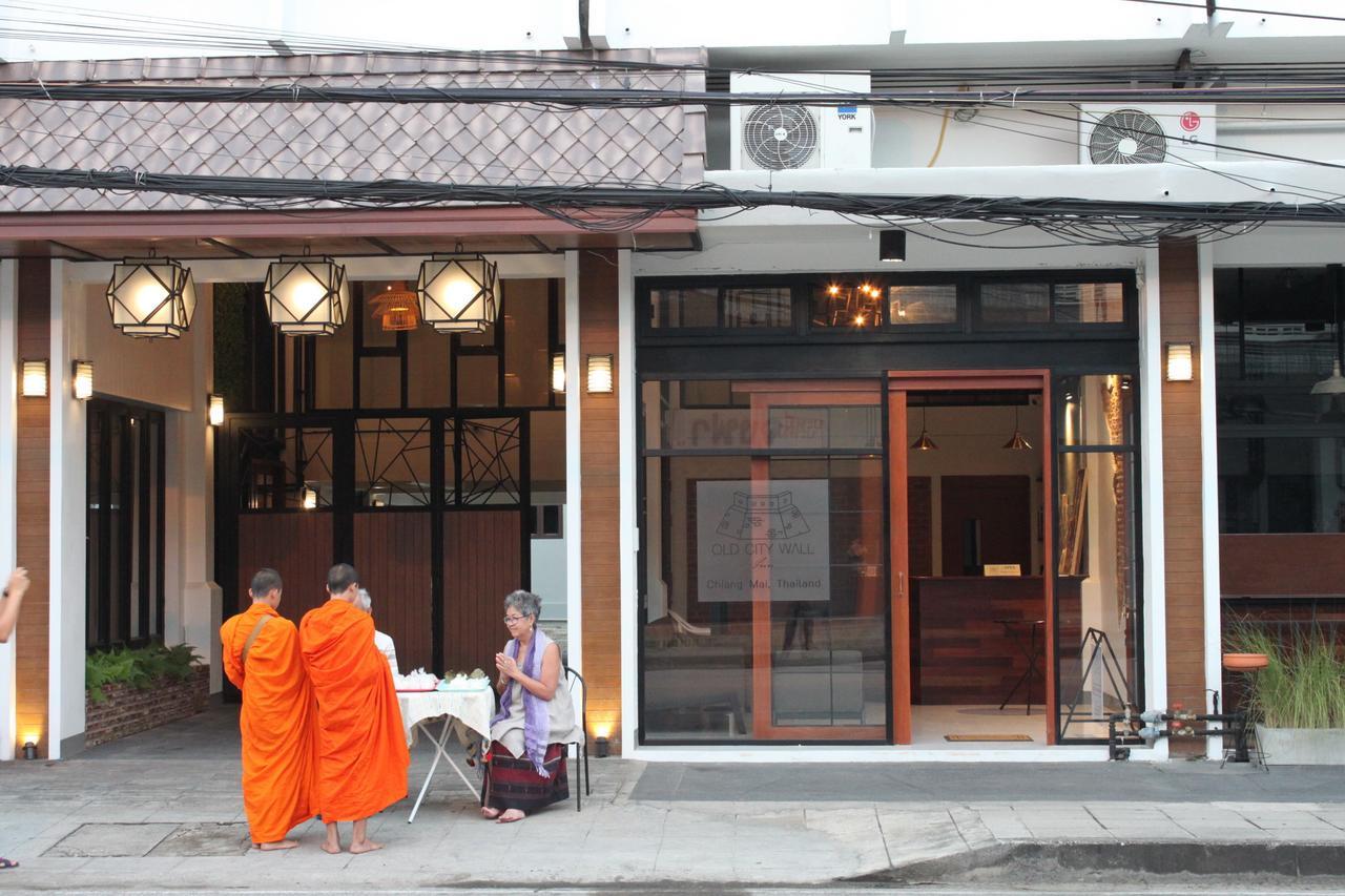 The Old City Wall Inn Chiang Mai Exterior photo
